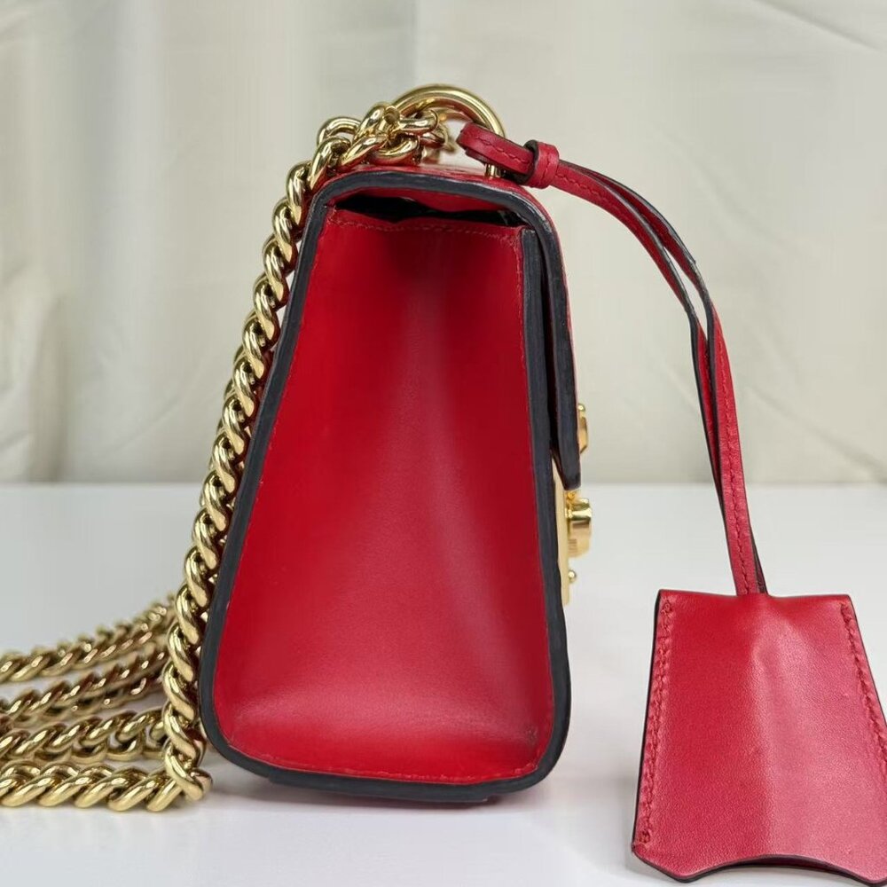 Gucci GG Logo Printed Red Leather Small Padlock Shoulder Bag with Gold Hardware - Picture 5 of 10